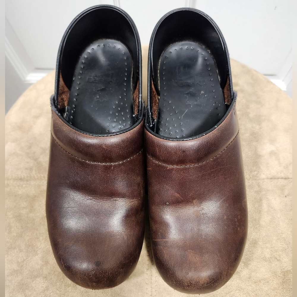 [SOLD] Dansko Brown Leather Clogs women's US sz 7.5-8, EU sz 38